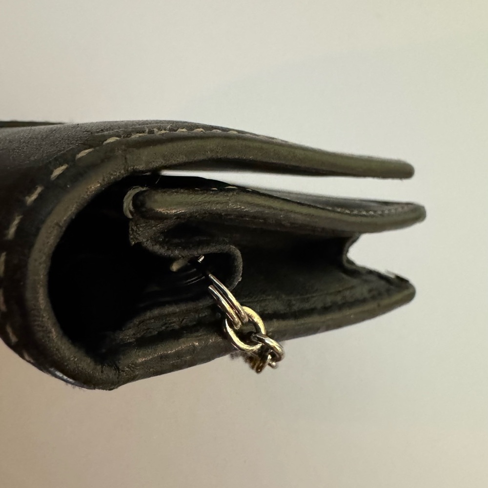 Vintage Coach Hamptons Black Leather Wallet w. White Stitching & Key Ring - Picture 15 of 16